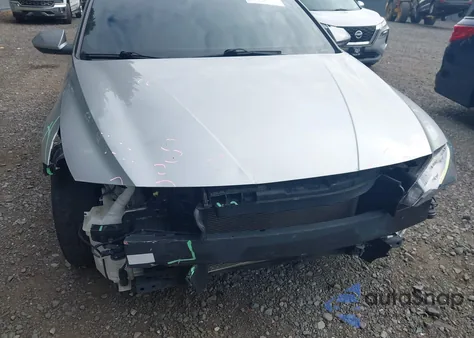 2021 Hyundai Elantra Sel z USA, uszkodzony, nr VIN 5NPLM4AG5MH045481